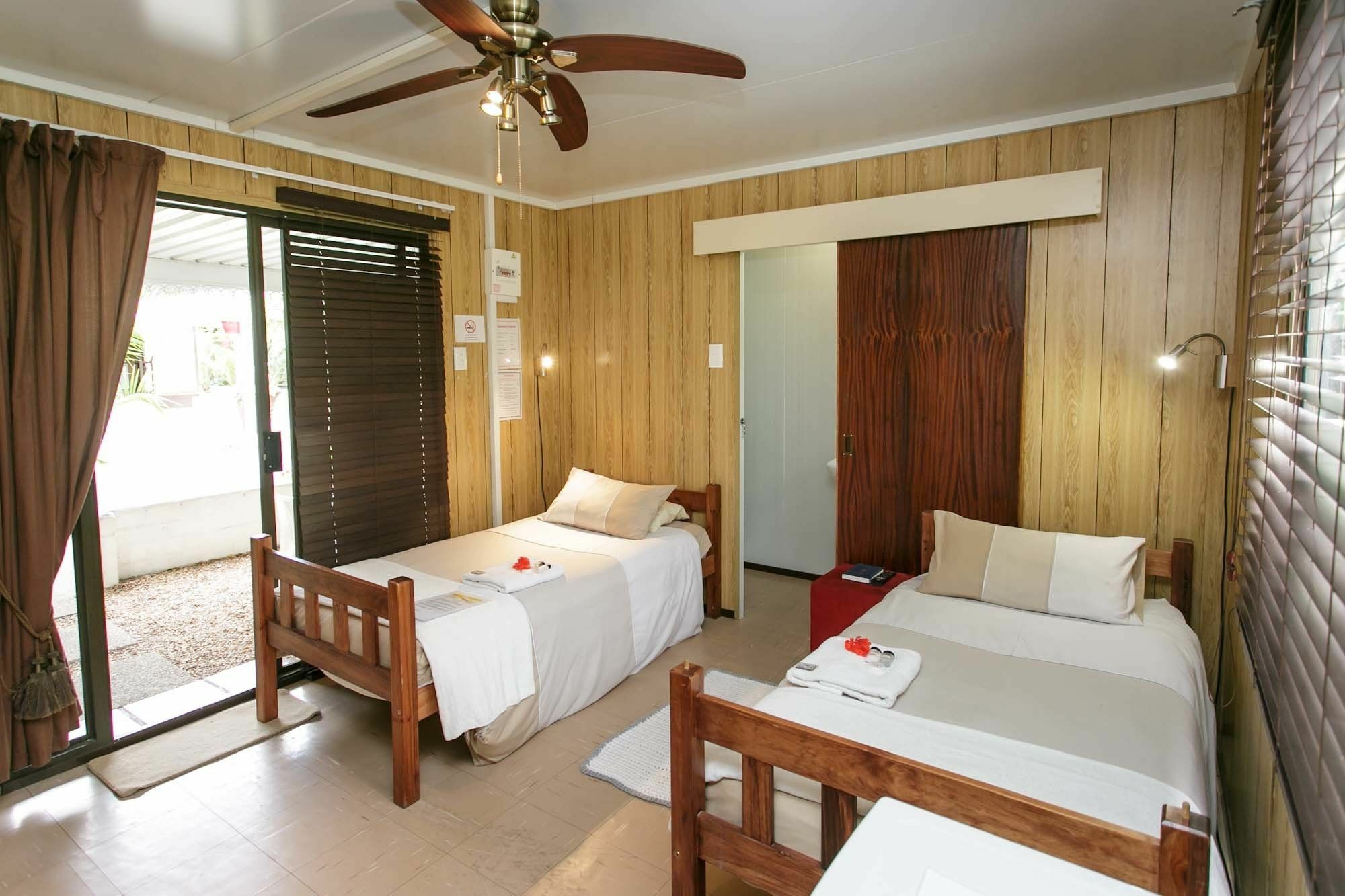 ซันเบลล์ ลอดจ์ Hotel เบลวิลล์ ภายนอก รูปภาพ